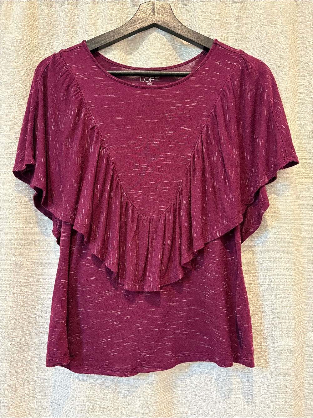 LOFT Ruffled Flutter Sleeve Tee - Berry Purple Color Size XS Petite